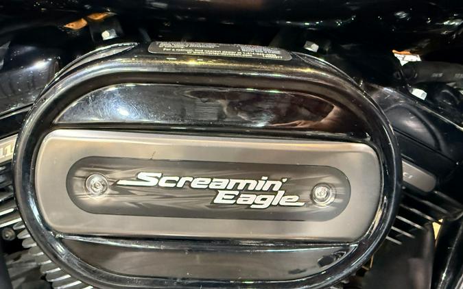 2017 Harley-Davidson CVO™ Street Glide®