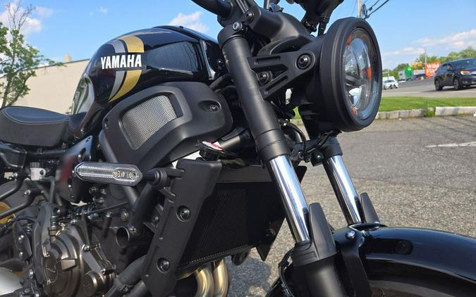 2025 Yamaha XSR700