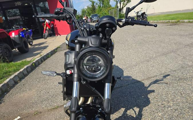 2025 Yamaha XSR700