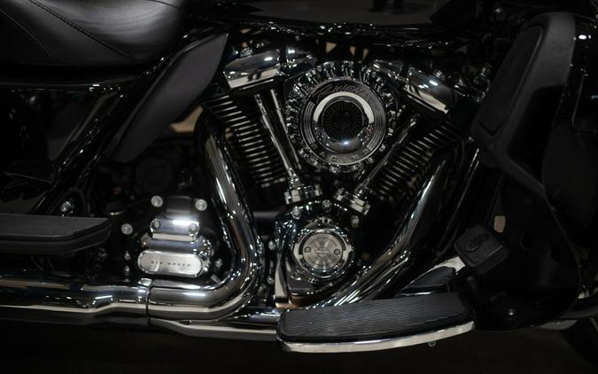 2025 Tri Glide Ultra (FLHTCUTG)