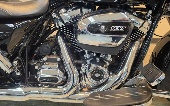 2017 Harley-Davidson® Road Glide® Special Vivid Black FLTRXS