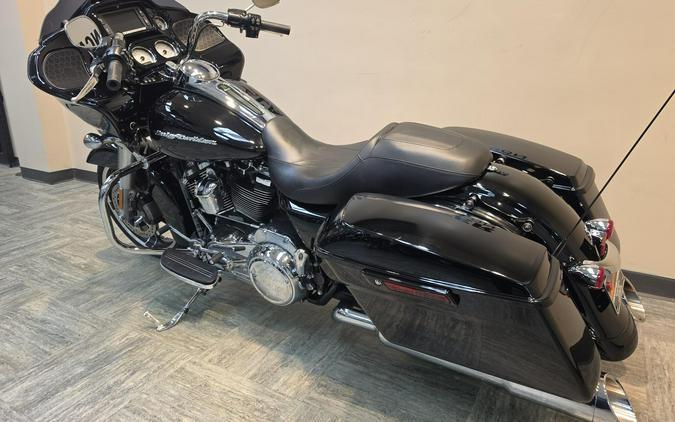 2017 Harley-Davidson® Road Glide® Special Vivid Black FLTRXS