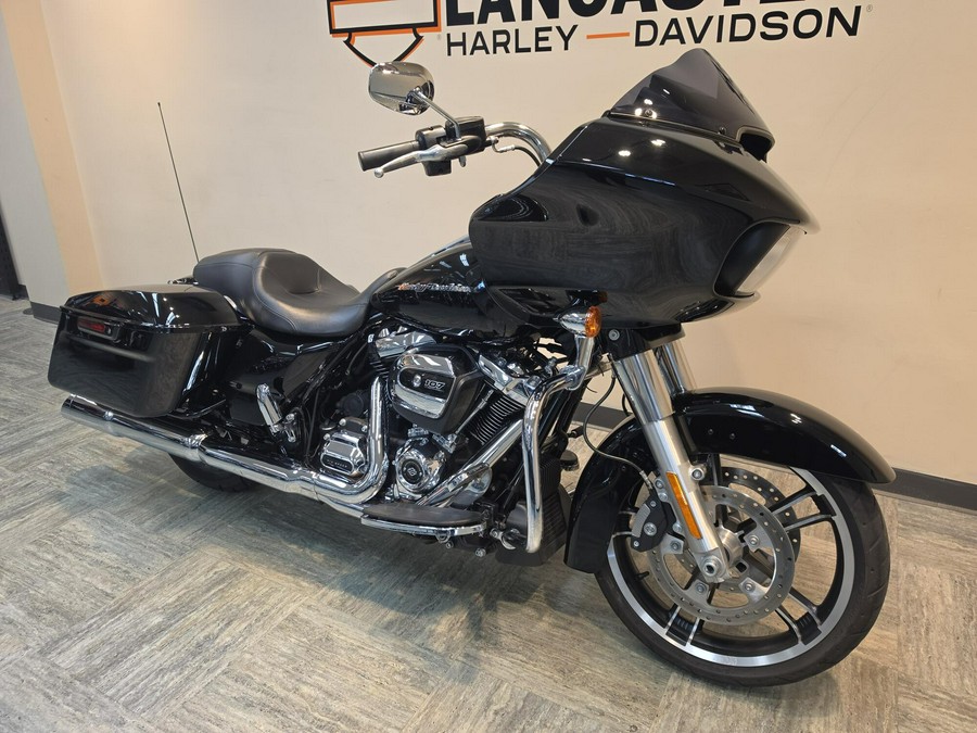 2017 Harley-Davidson® Road Glide® Special Vivid Black FLTRXS