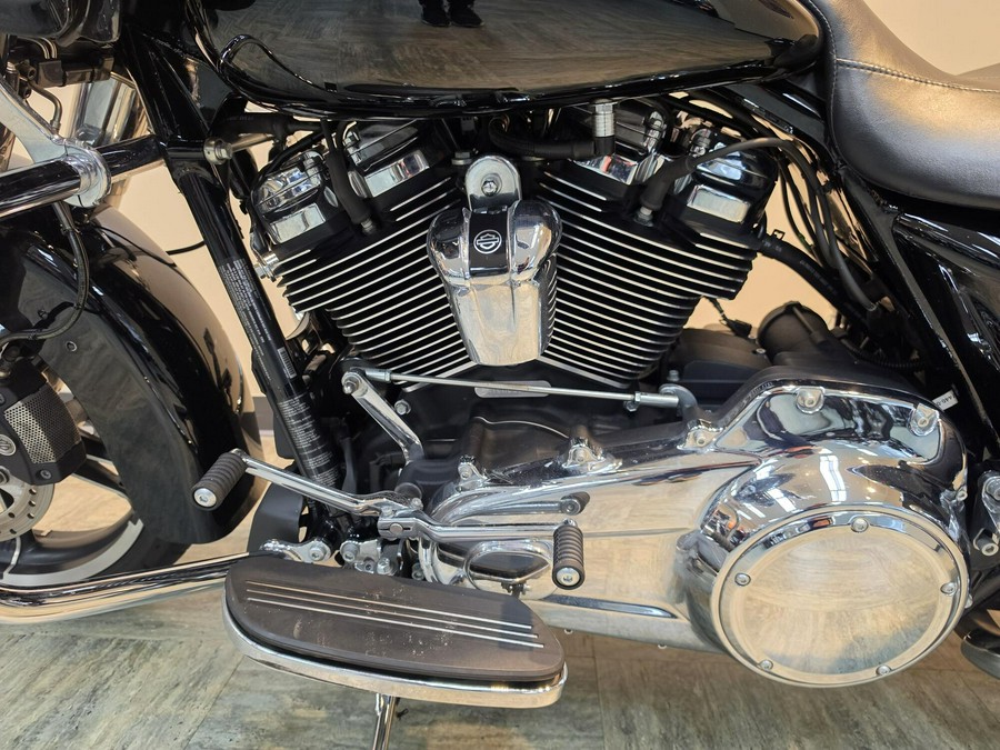 2017 Harley-Davidson® Road Glide® Special Vivid Black FLTRXS