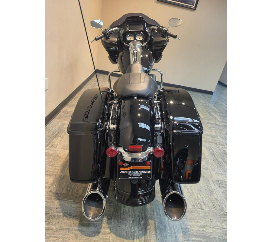 2017 Harley-Davidson® Road Glide® Special Vivid Black FLTRXS