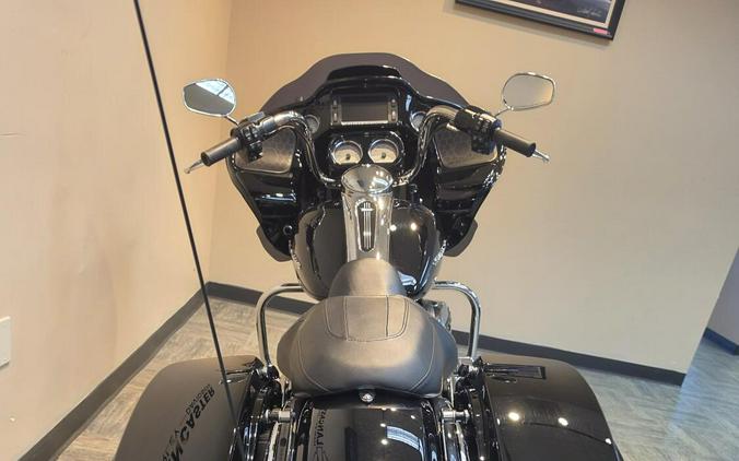 2017 Harley-Davidson® Road Glide® Special Vivid Black FLTRXS