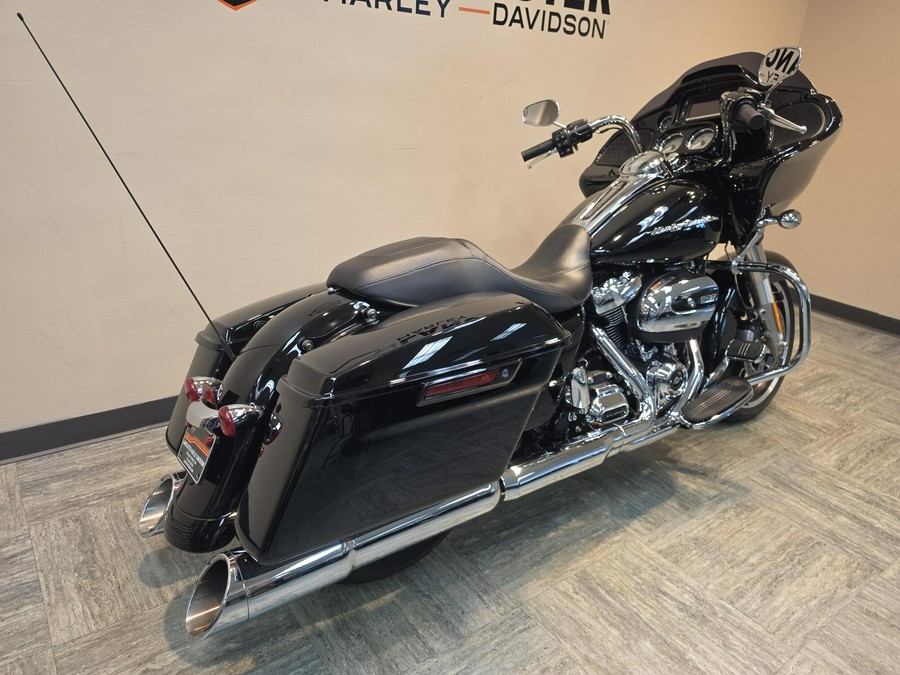 2017 Harley-Davidson® Road Glide® Special Vivid Black FLTRXS