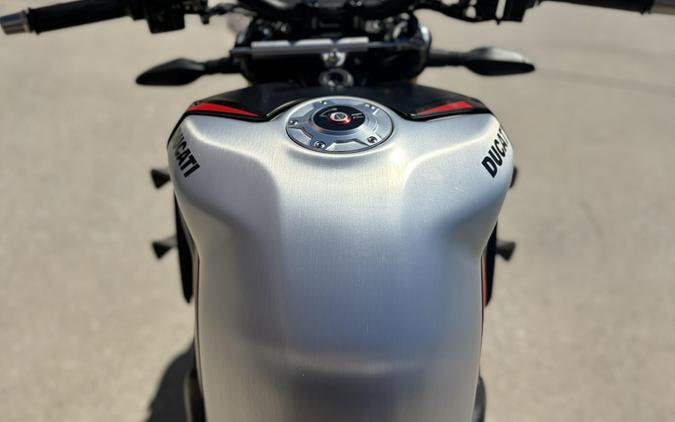 2022 Ducati STREETFIGHTER V4S