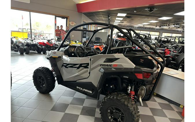 2024 Polaris Industries GENERAL XP4 1000 ULTIMATE