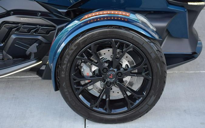 2023 Can-Am® Spyder RT Limited Dark Wheels