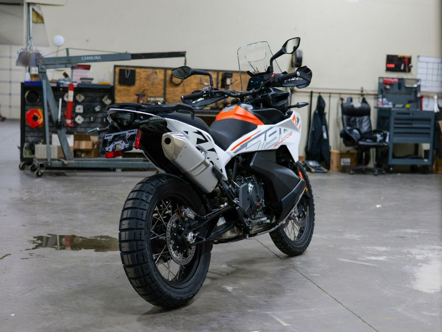 2024 KTM Adventure 790