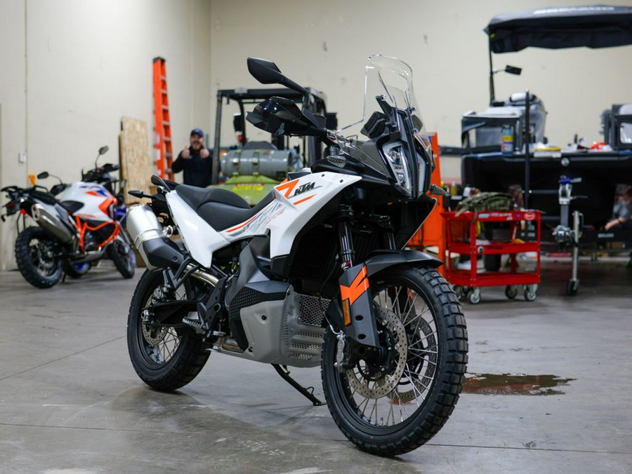 2024 KTM Adventure 790