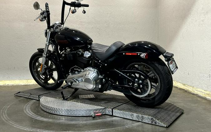Harley-Davidson® Softail® Standard 2023 FXST 026279A BLACK