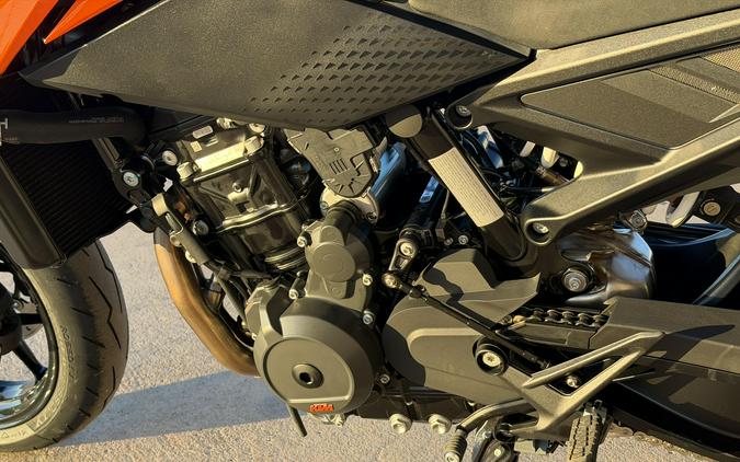 2027 KTM 790 DUKE
