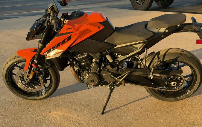 2027 KTM 790 DUKE