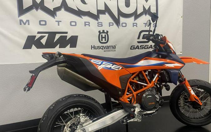 2024 KTM 690 SMC R