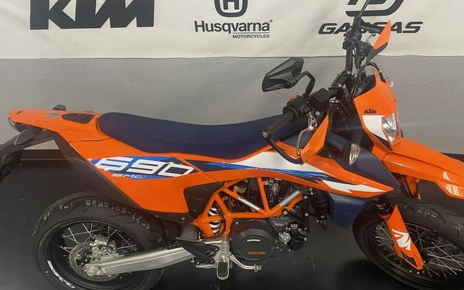 2024 KTM 690 SMC R