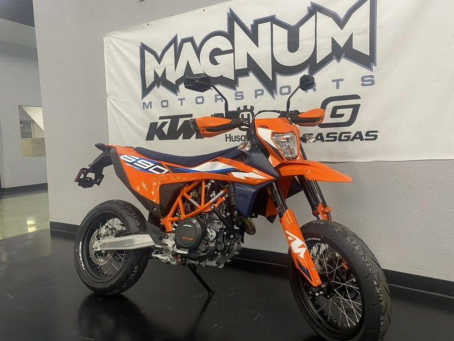 2024 KTM 690 SMC R