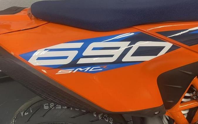 2024 KTM 690 SMC R