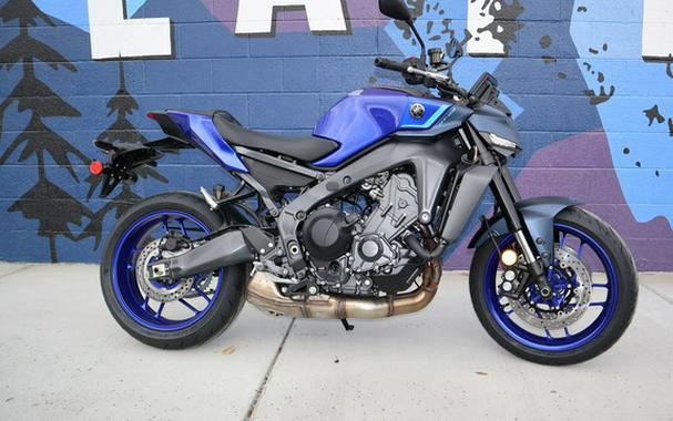 2025 Yamaha MT-09 09