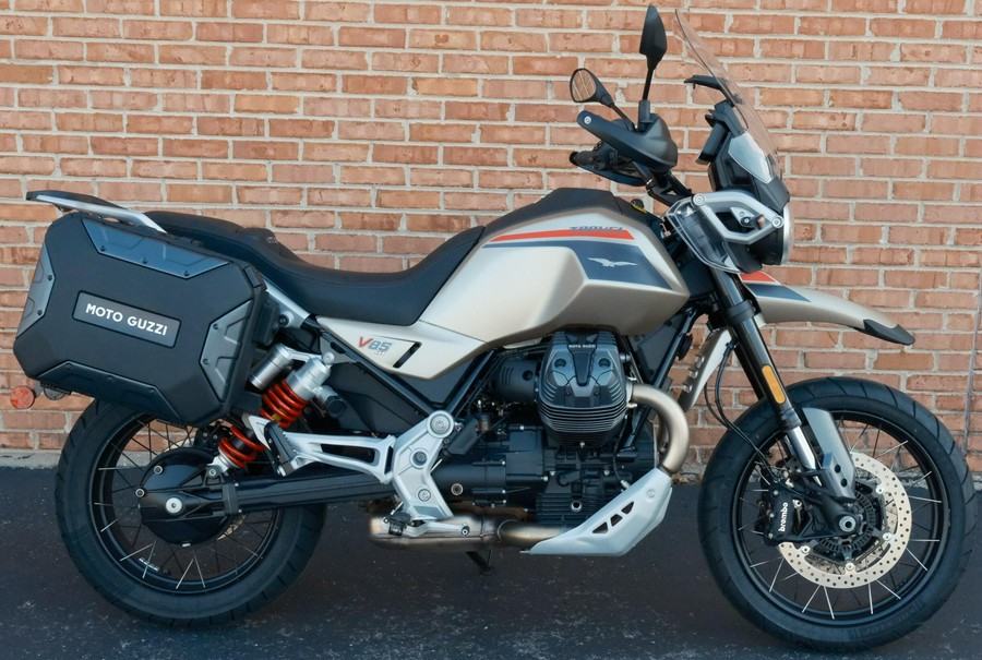 2025 Moto Guzzi V85 TT Travel