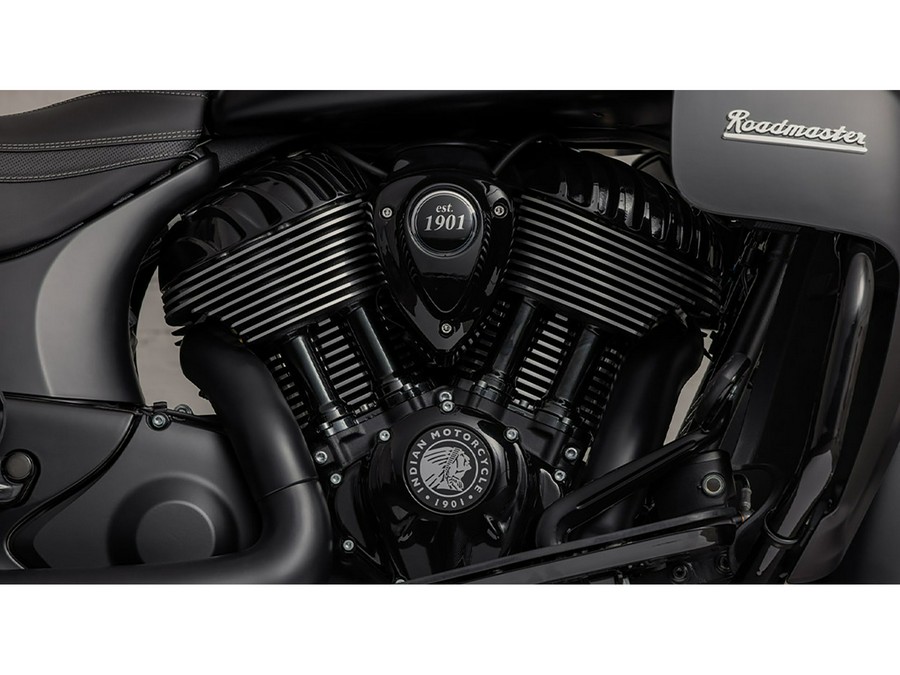 2024 Indian Roadmaster® Dark Horse® with PowerBand Audio Package