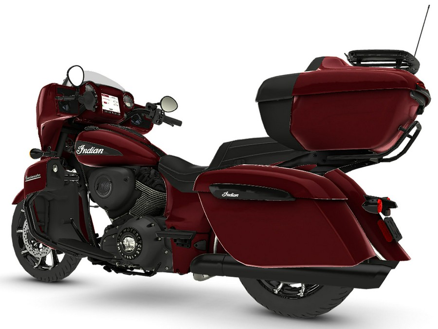2024 Indian Roadmaster® Dark Horse® with PowerBand Audio Package