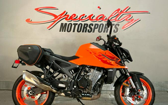 2024 KTM 990 Duke