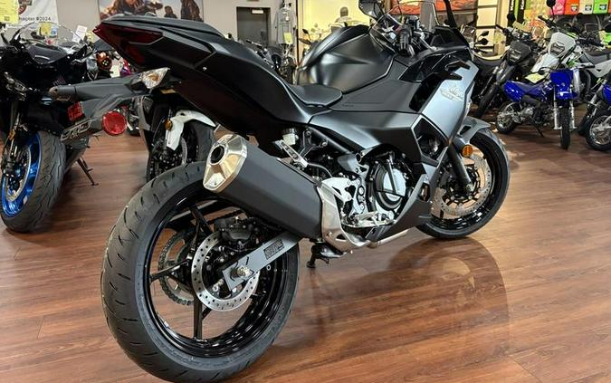 2026 Kawasaki Ninja® 500 ABS Metallic Flat Spark Black