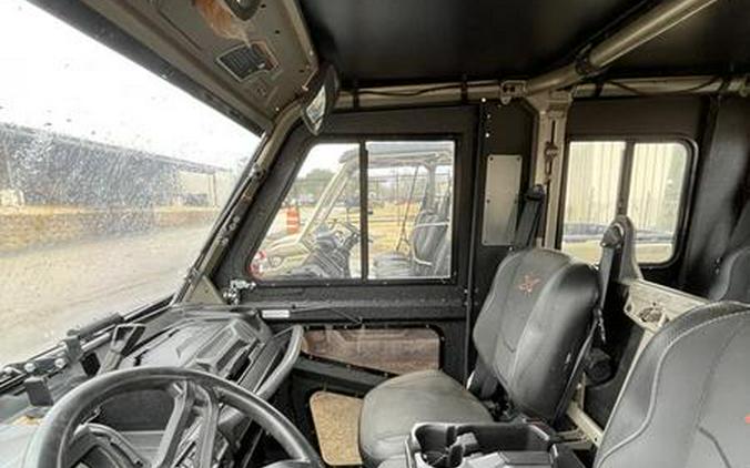 2023 Can-Am® Defender MAX X mr with Doors HD10