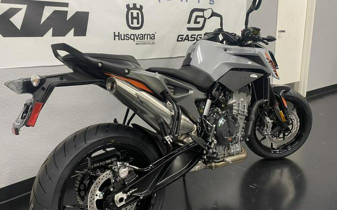 2024 KTM 790 Duke