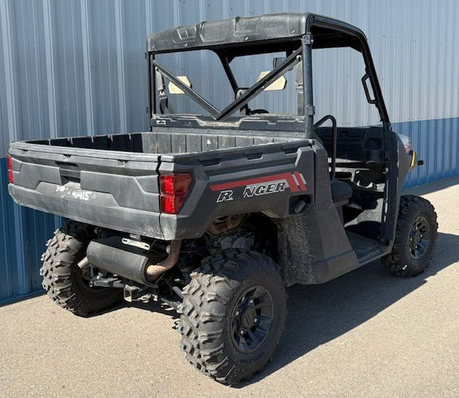 2021 Polaris RANGER 1000 Premium Matte Sunset Red