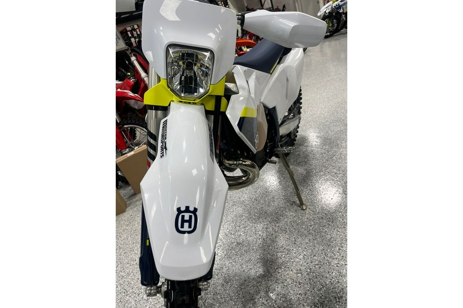 2025 Husqvarna Motorcycles TE 300