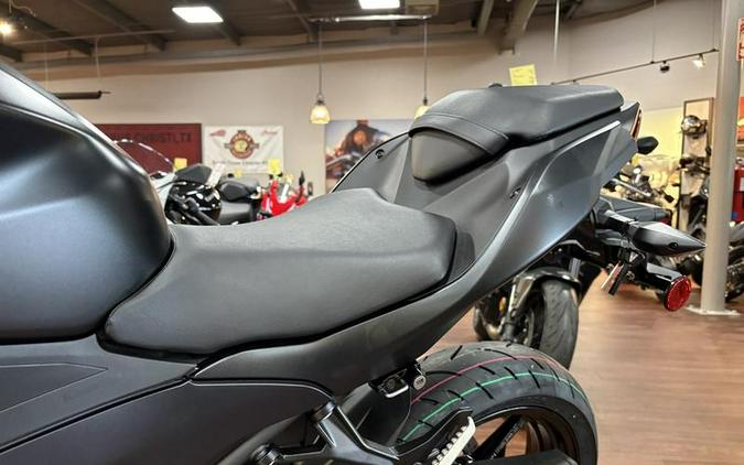 2026 Kawasaki Ninja® 500 Metallic Flat Spark Black