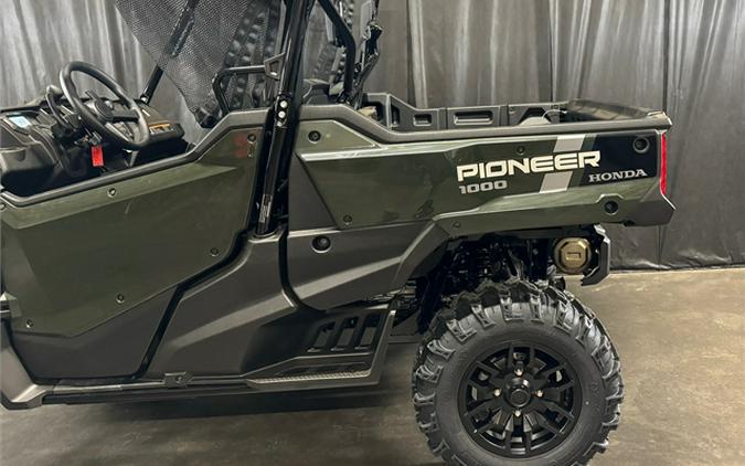 2024 Honda Pioneer 1000 Deluxe