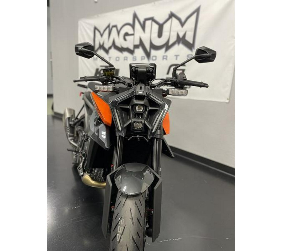 2024 KTM 990 Duke