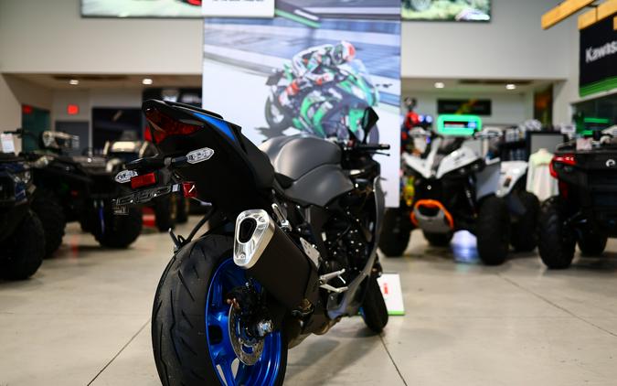 2026 Kawasaki NINJA ZX6R ABS Metallic Matte Dark GrayEbony