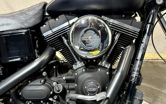 Harley-Davidson® Street Bob® 2017 FXDBP 305179A CHR DNM/BLK DNM W/PINSTRIPE