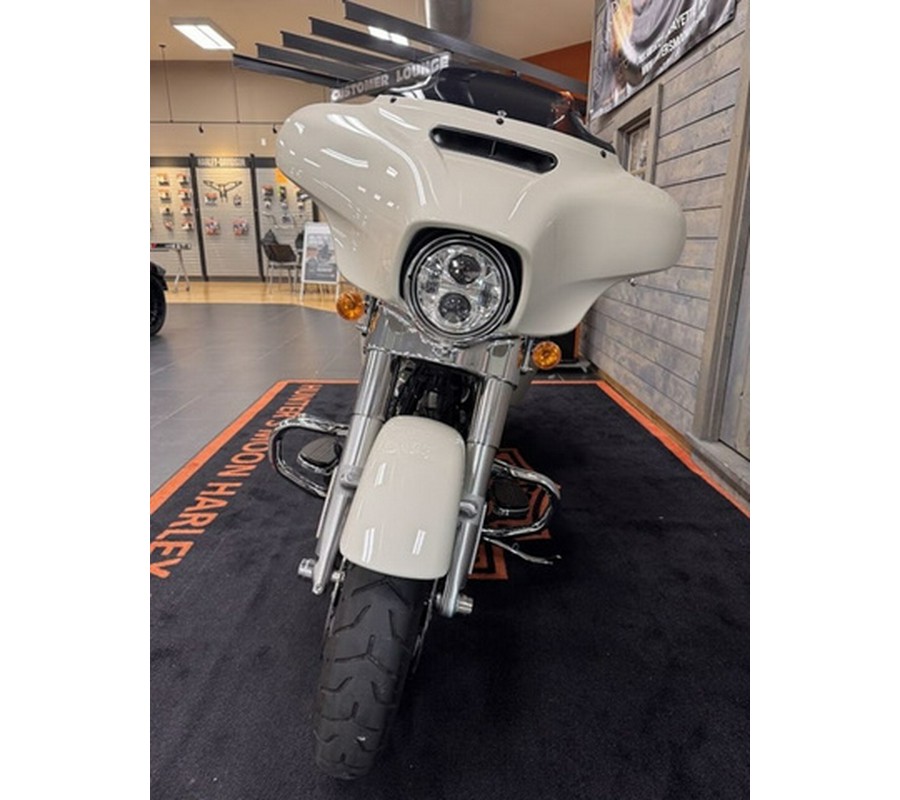 2022 Harley-Davidson Street Glide FLHXS - Special
