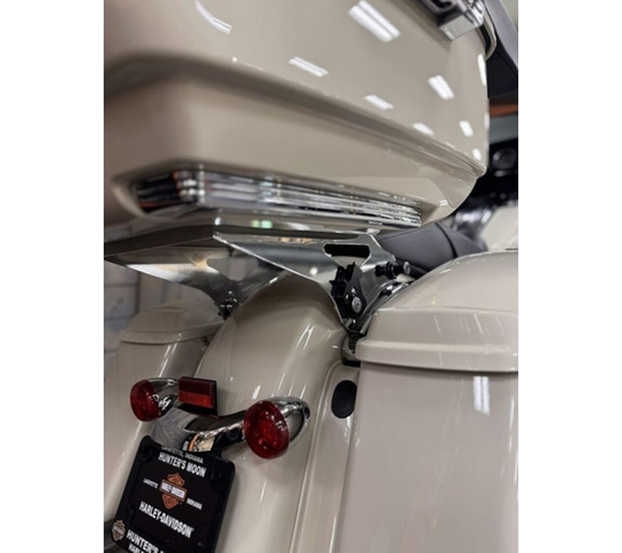 2022 Harley-Davidson Street Glide FLHXS - Special