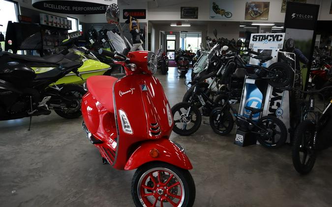 2023 Vespa Primavera 150 Red