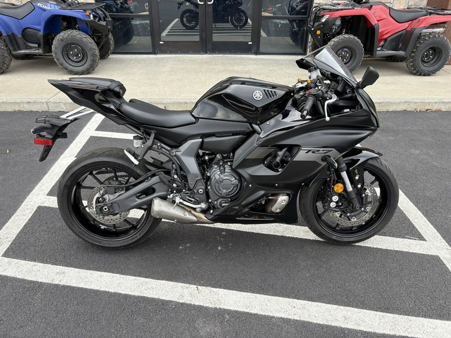 2025 Yamaha YZF-R7