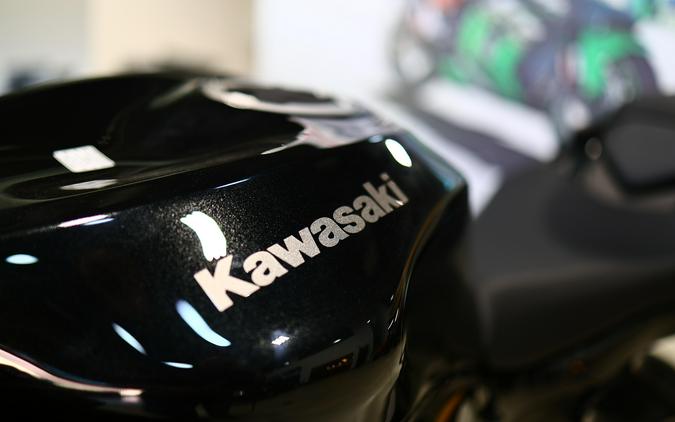 2026 Kawasaki NINJA ZX6R ABS Pearl Robotic WhiteMetallic Spark Black