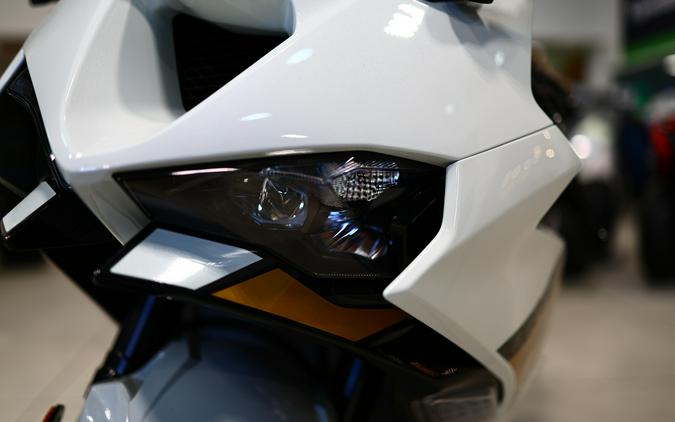 2026 Kawasaki NINJA ZX6R ABS Pearl Robotic WhiteMetallic Spark Black