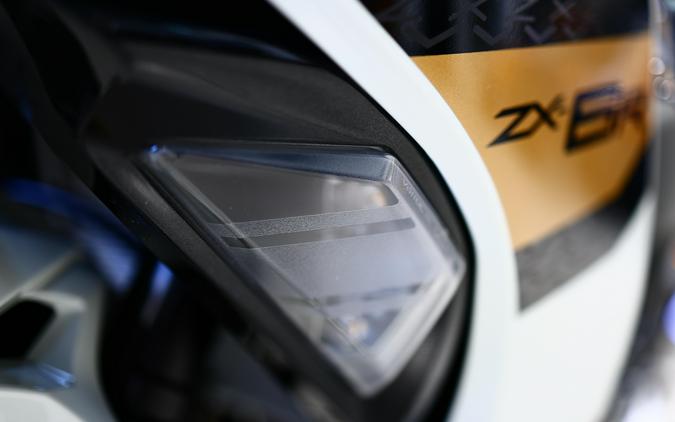 2026 Kawasaki NINJA ZX6R ABS Pearl Robotic WhiteMetallic Spark Black