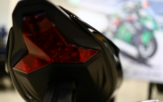 2026 Kawasaki NINJA ZX6R ABS Pearl Robotic WhiteMetallic Spark Black