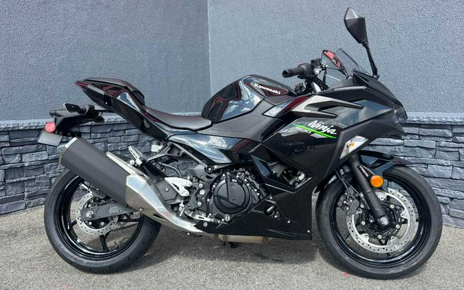 2024 Kawasaki Ninja 500 Review [14 Fast Facts]