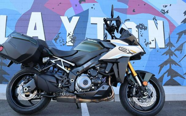2024 Suzuki GSX-S1000GX Plus