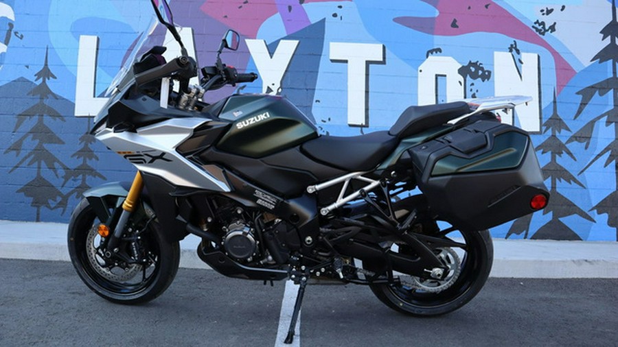 2024 Suzuki GSX-S1000GX Plus