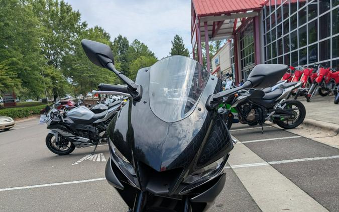 2023 Yamaha YZF-R3 ABS